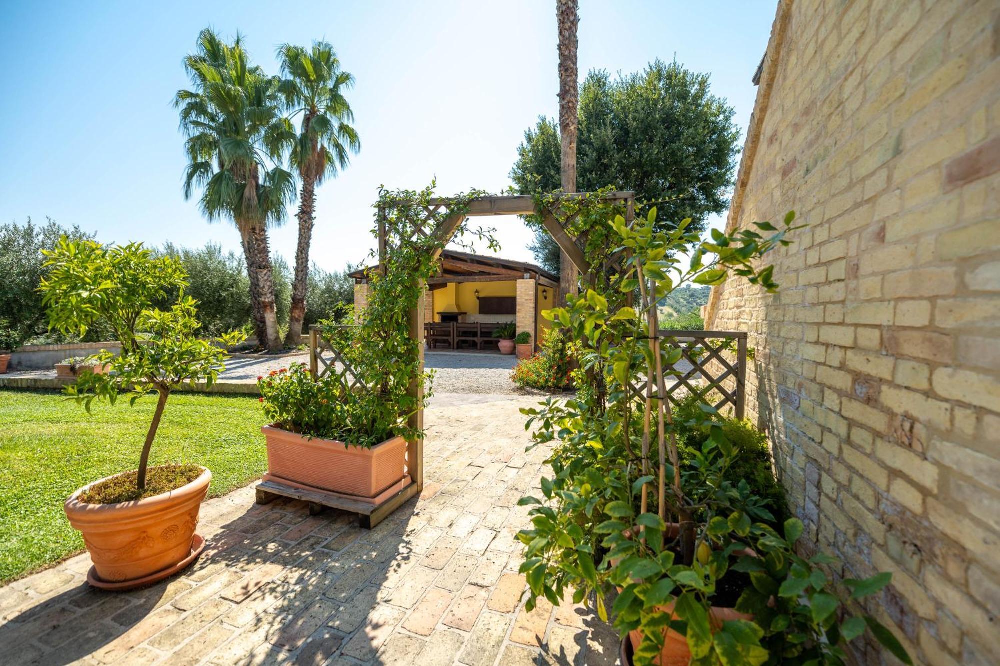 Villa Iulia - Vibra Controguerra Dış mekan fotoğraf