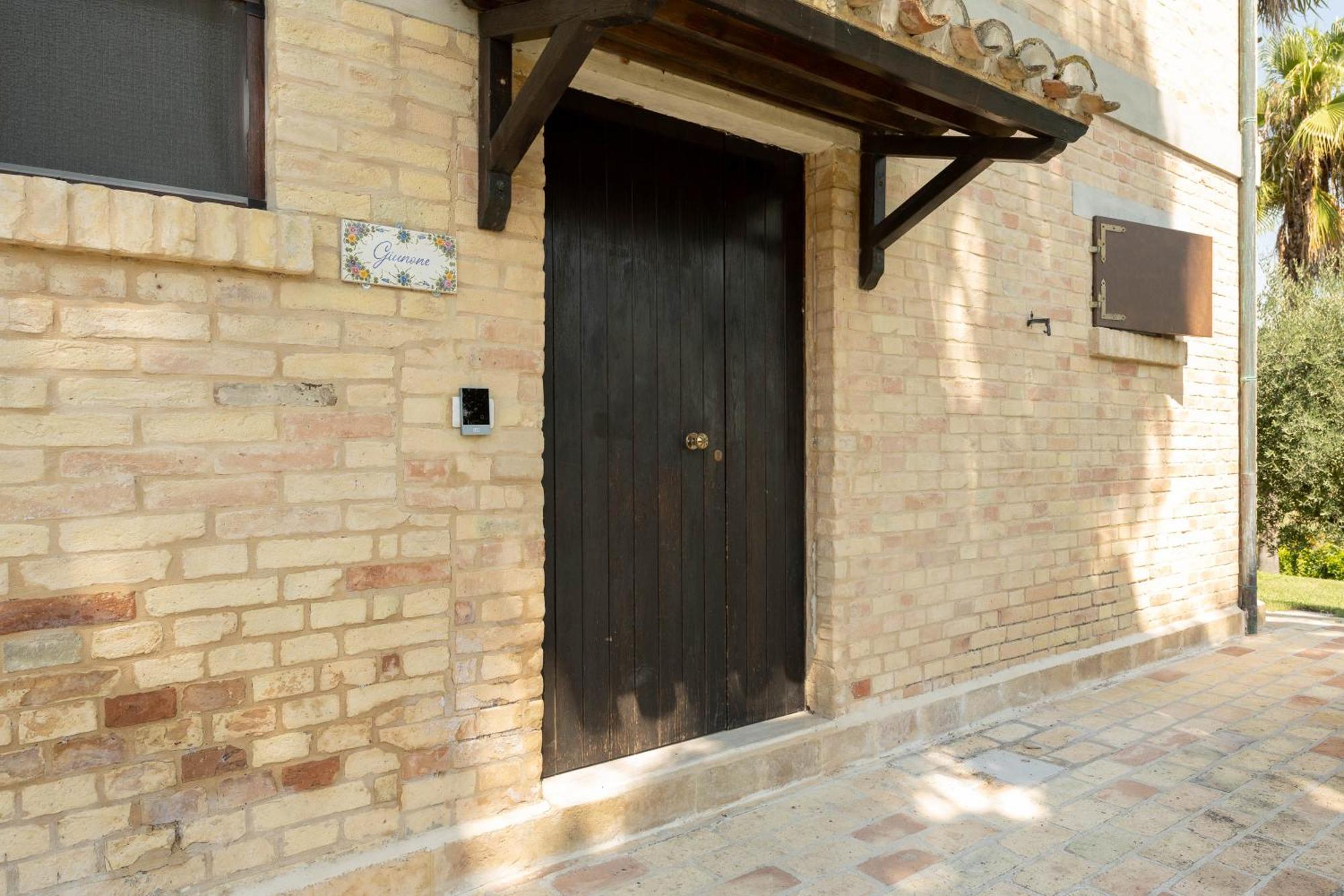 Villa Iulia - Vibra Controguerra Dış mekan fotoğraf